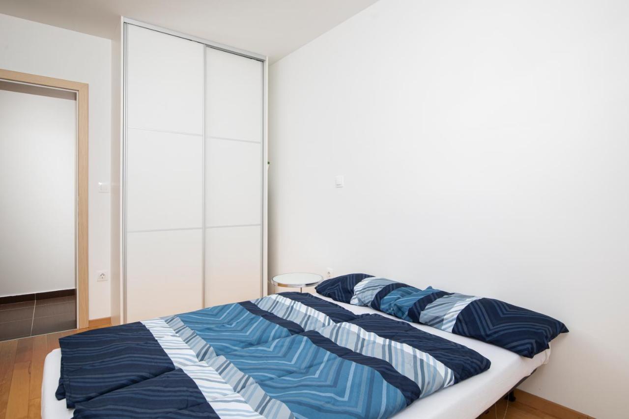 Monte Paradiso Sun Apartment Pula Exterior photo